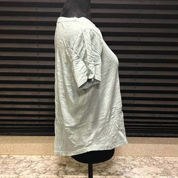 Old Navy Women’s‎ Everywear Light Blue Short Sleeve Crewneck Cotton T-Shirt Med - Picture 4 of 6